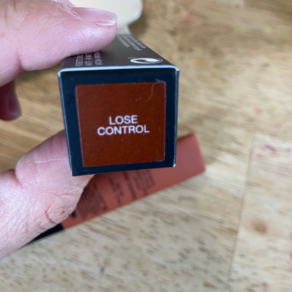 Nars Lose Control Air Matte Lip Color New in Box - Picture 4 of 4